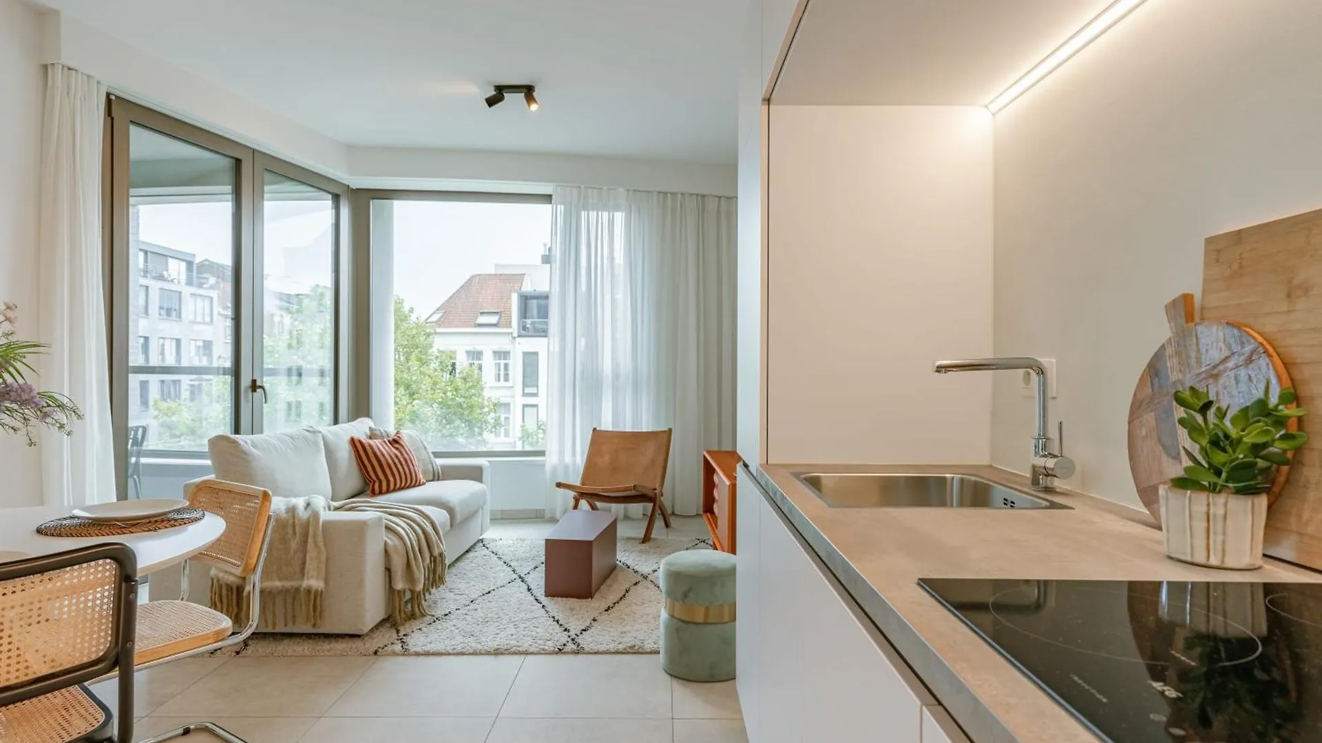 Huswell - Charming Apartment With Terrace In Antwerp City 0*,